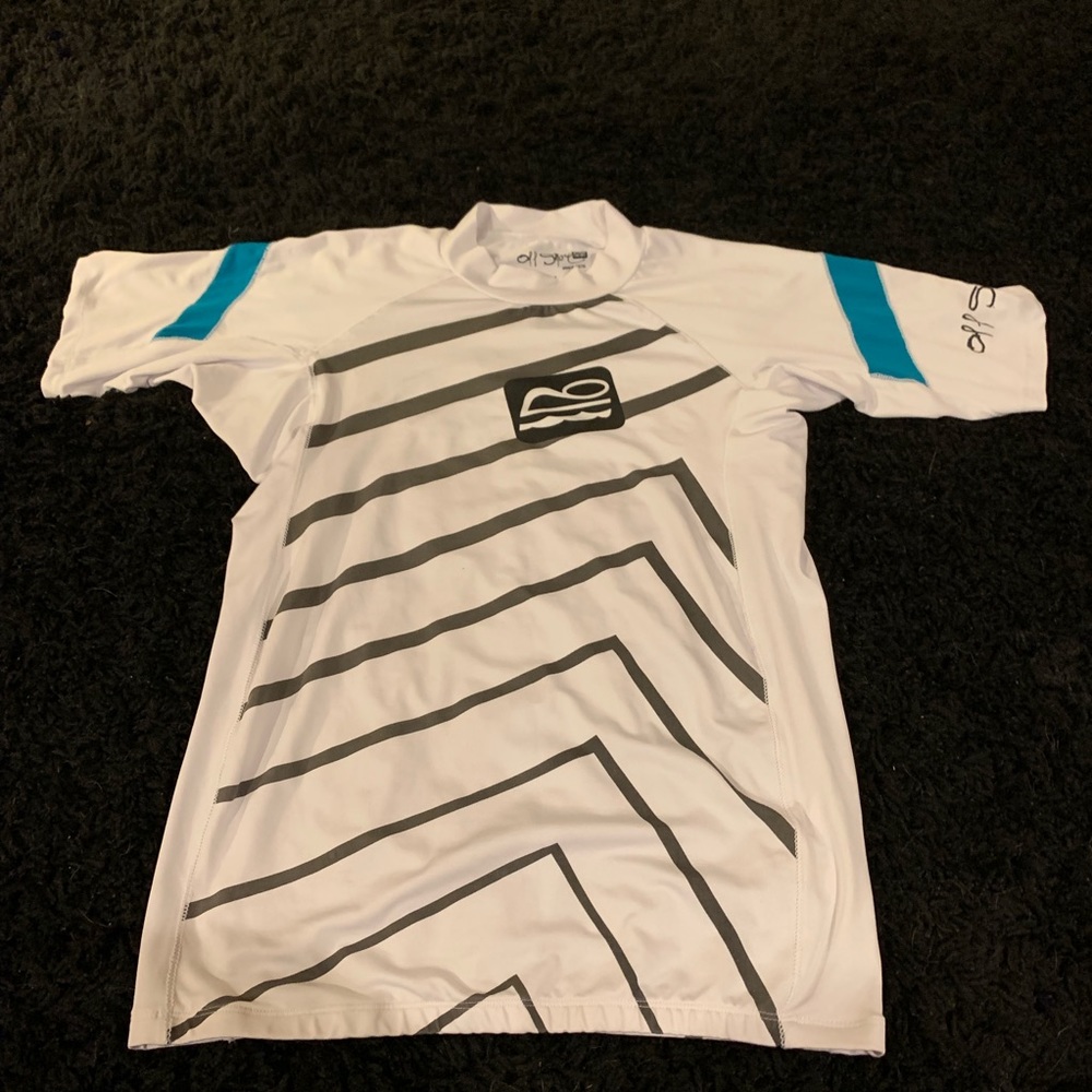 Off Shore Rash guard size large